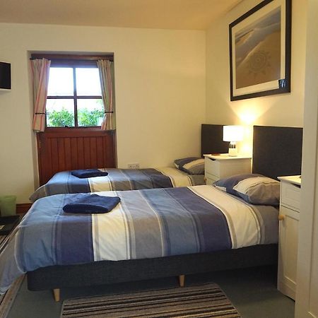 Land'S End Hostel Trevescan Sennen Bagian luar foto