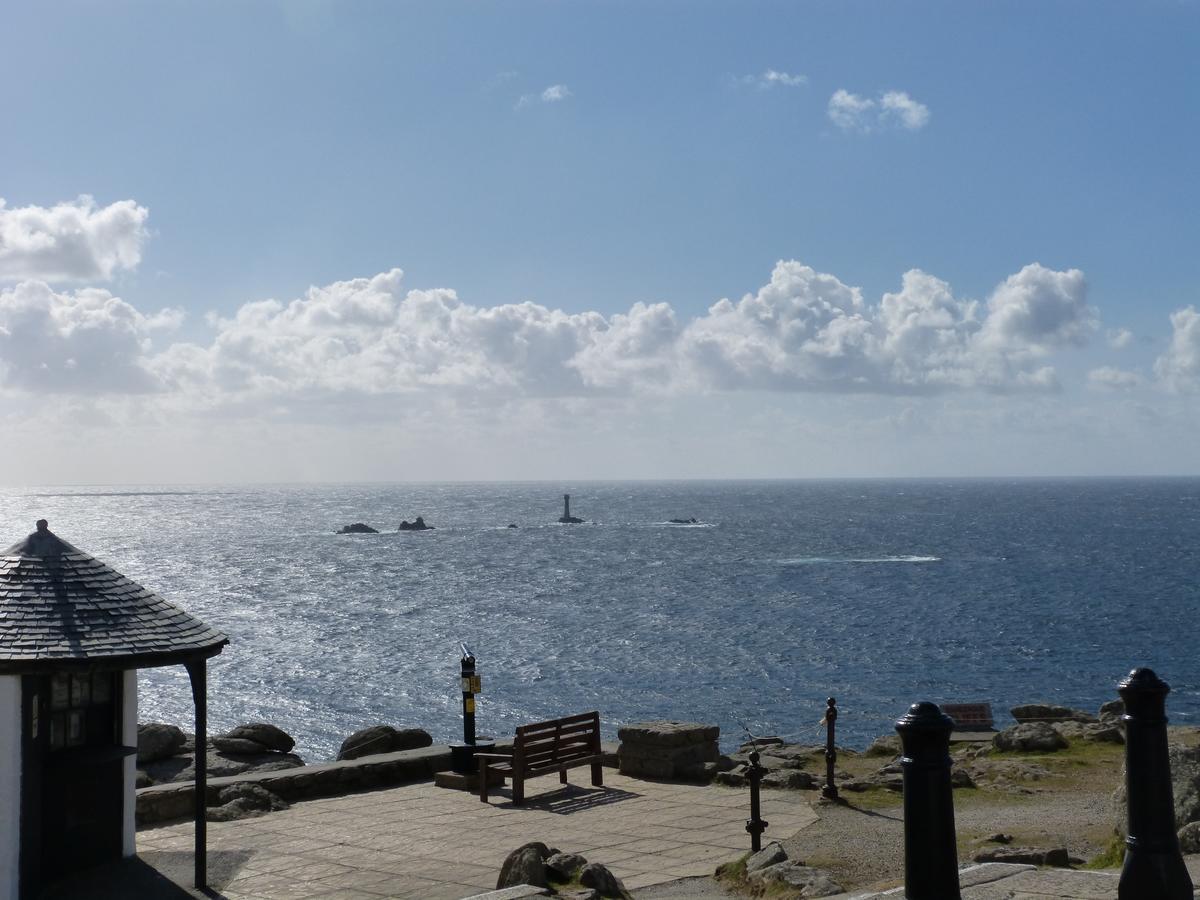 Land'S End Hostel Trevescan Sennen Bagian luar foto
