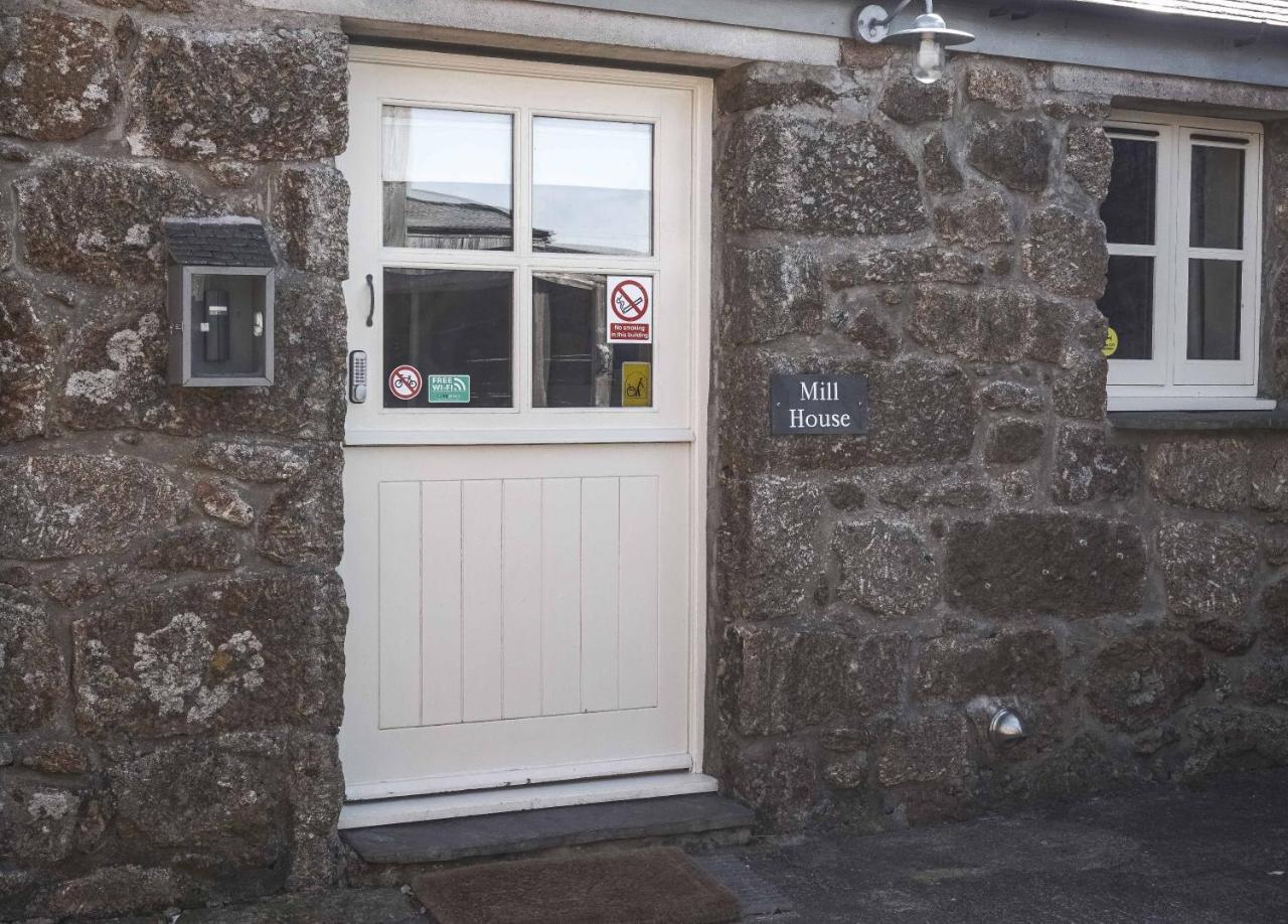 Land'S End Hostel Trevescan Sennen Bagian luar foto