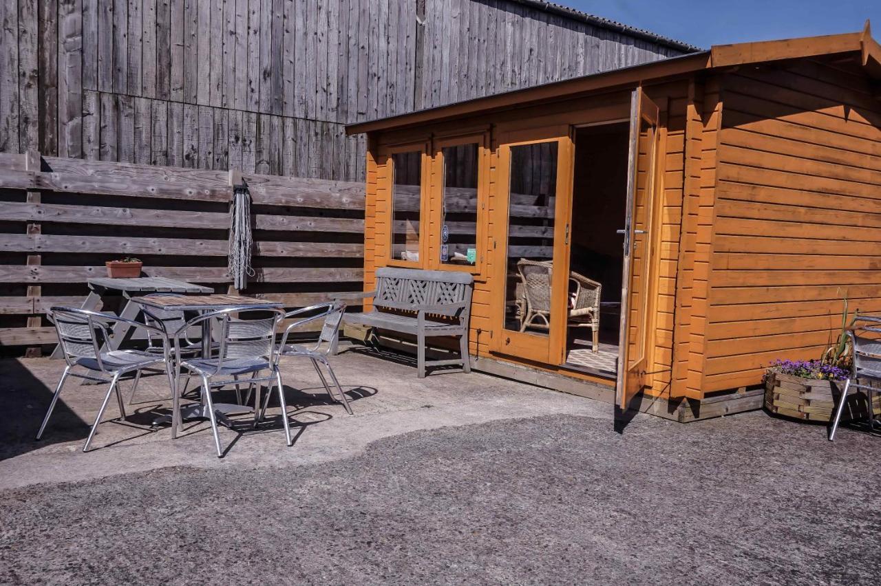 Land'S End Hostel Trevescan Sennen Bagian luar foto