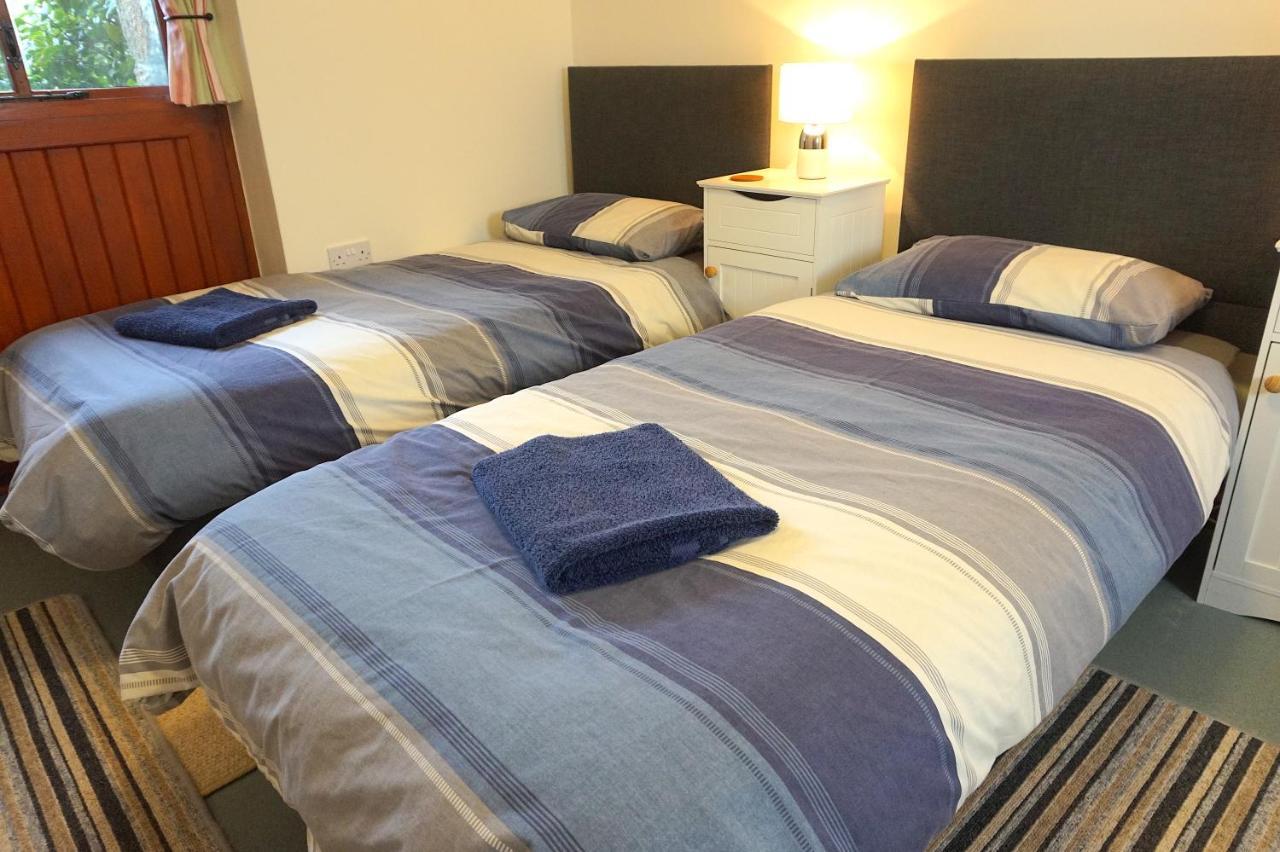 Land'S End Hostel Trevescan Sennen Bagian luar foto